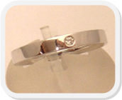 immagine fede nuziale in oro bianco con diamante, immagine anello in oro bianco con diamante, immagine fedi nuziali