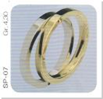 immagine fede nuziale particolare impernata in oro bianco e giallo, immagine anello particolare impernato in oro bianco e giallo, immagine fedi nuziali particolari, immagine fede bicolore