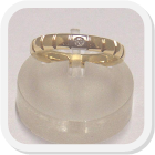 immagine fede nuziale in oro giallo con diamante, immagine anello in oro giallo con diamante, immagine fedi nuziali